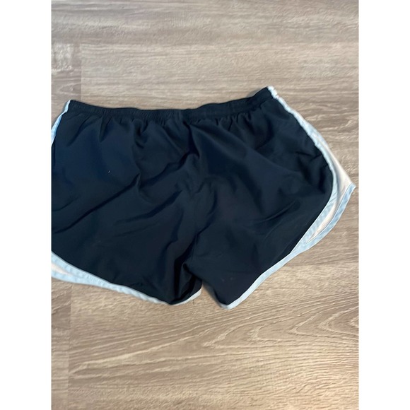Nike women’s athletic color block, navy/white shorts, size large - Picture 3 of 5